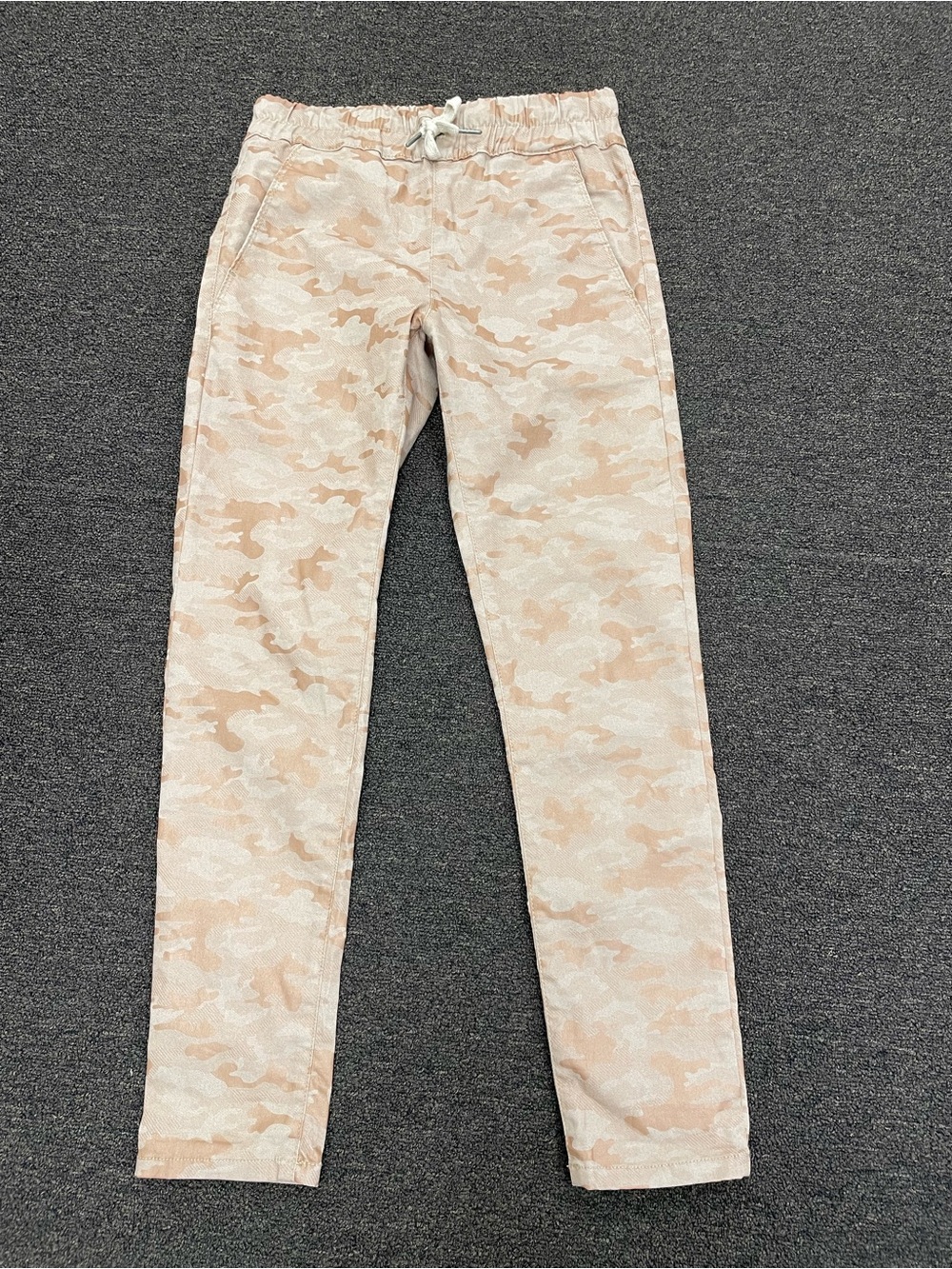 BEVY FLOG Beige & Cream Camouflage Jogger Pants